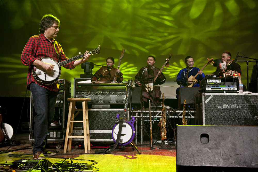 Bela Fleck, Nachyn Choodu, Bady-Dorzhu Ondar, Ayan-ool Sam and Ayan Shirizhik