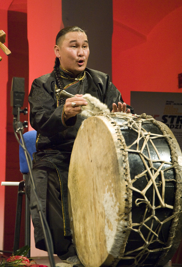 Ayan Shirizhik playing the kengirge
